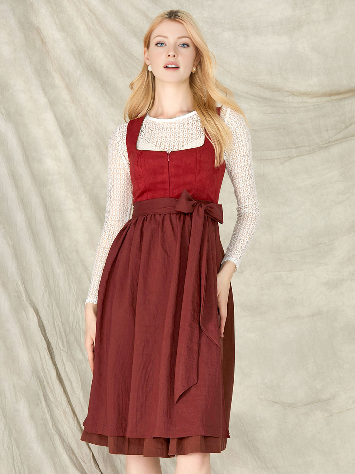 Dirndl in Rot – ein zeitloser Klassiker