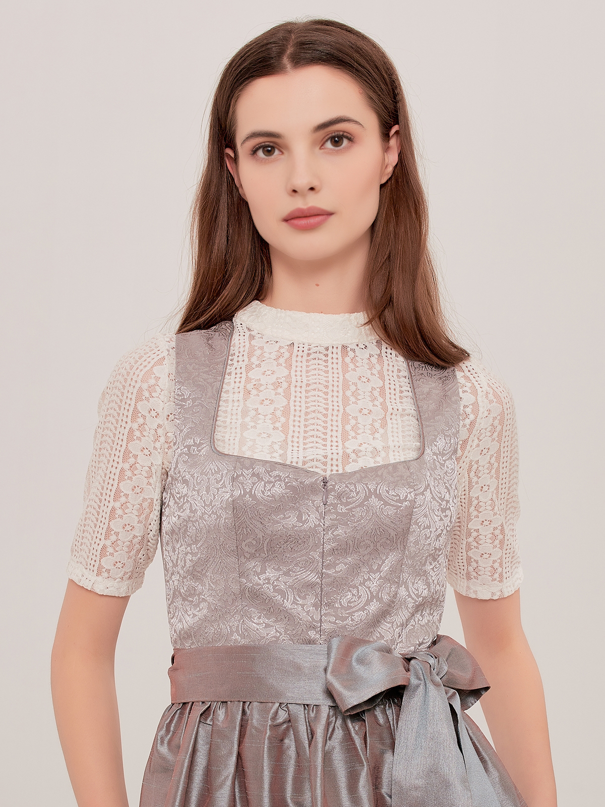 Dirndl mit Spitzenbody Weiß