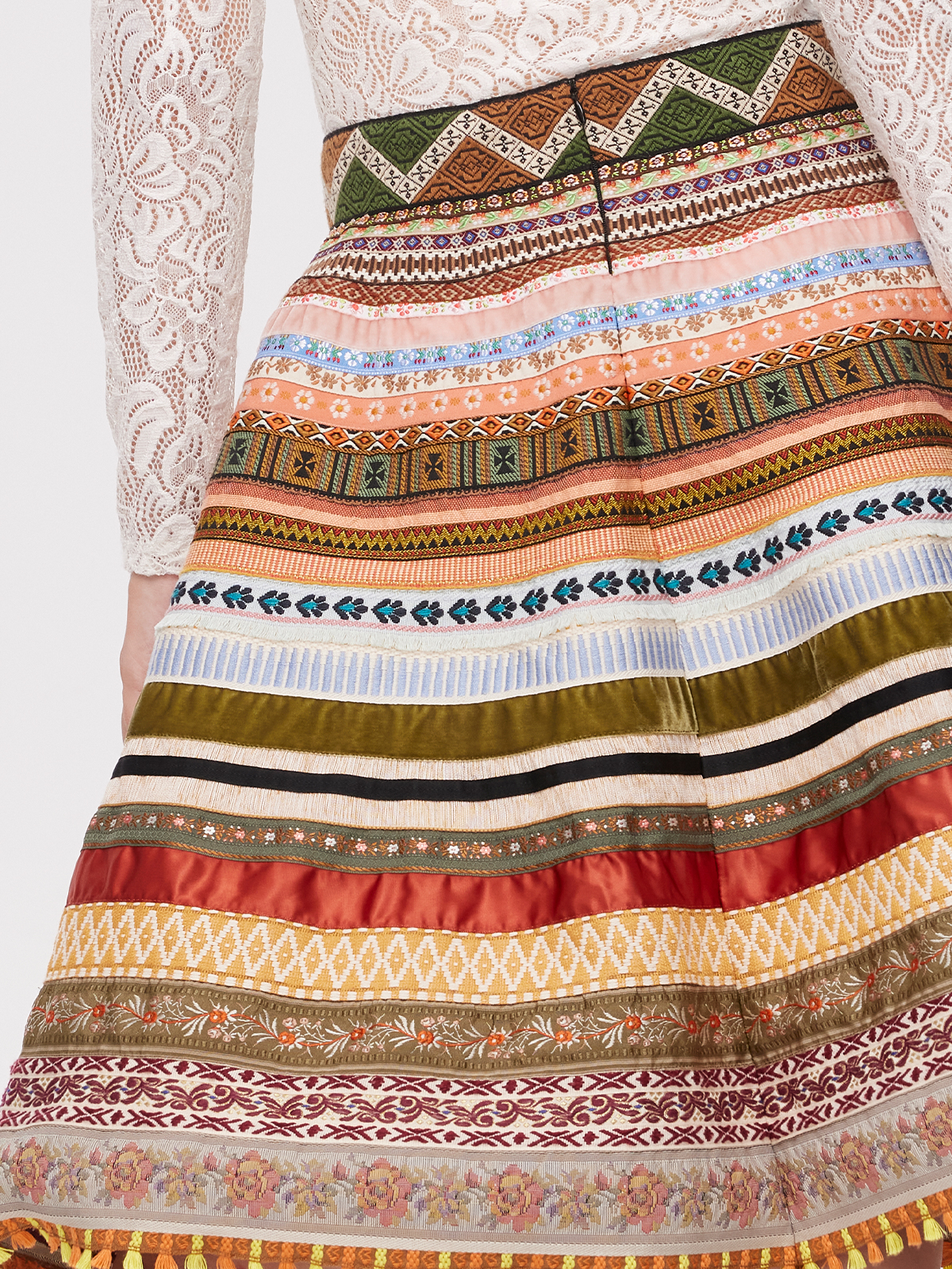 Ehreer Dirndl in Braun