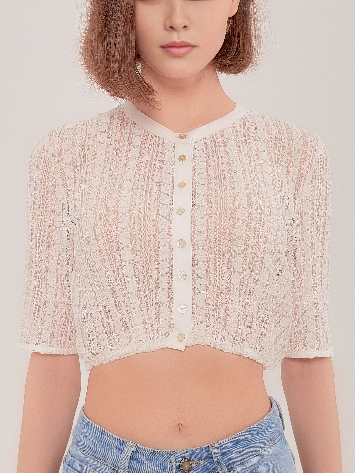 Elegantes grünes Dirndl mit weißer Bluse