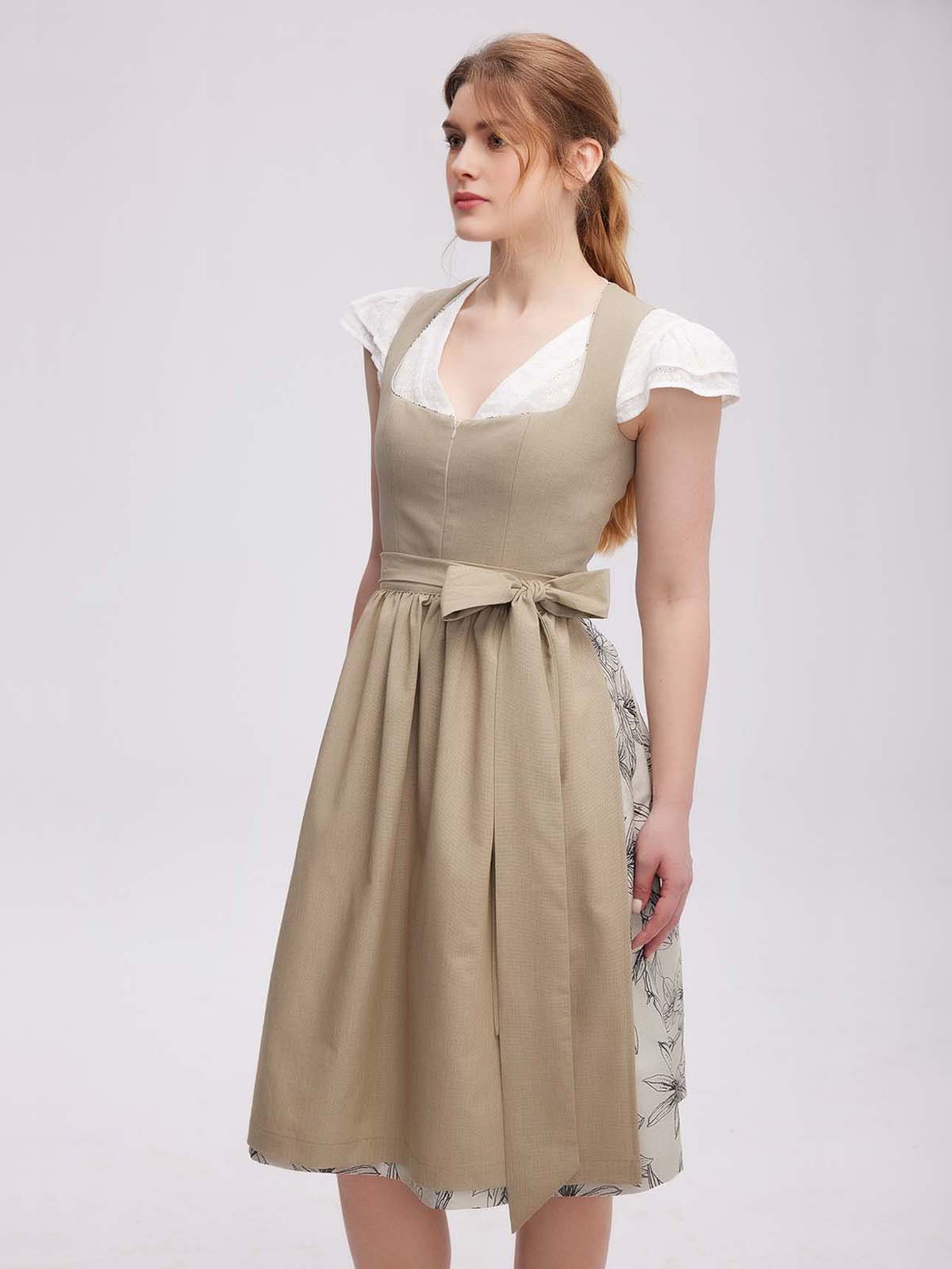 Langarm Dirndl in Grün – Eleganz pur