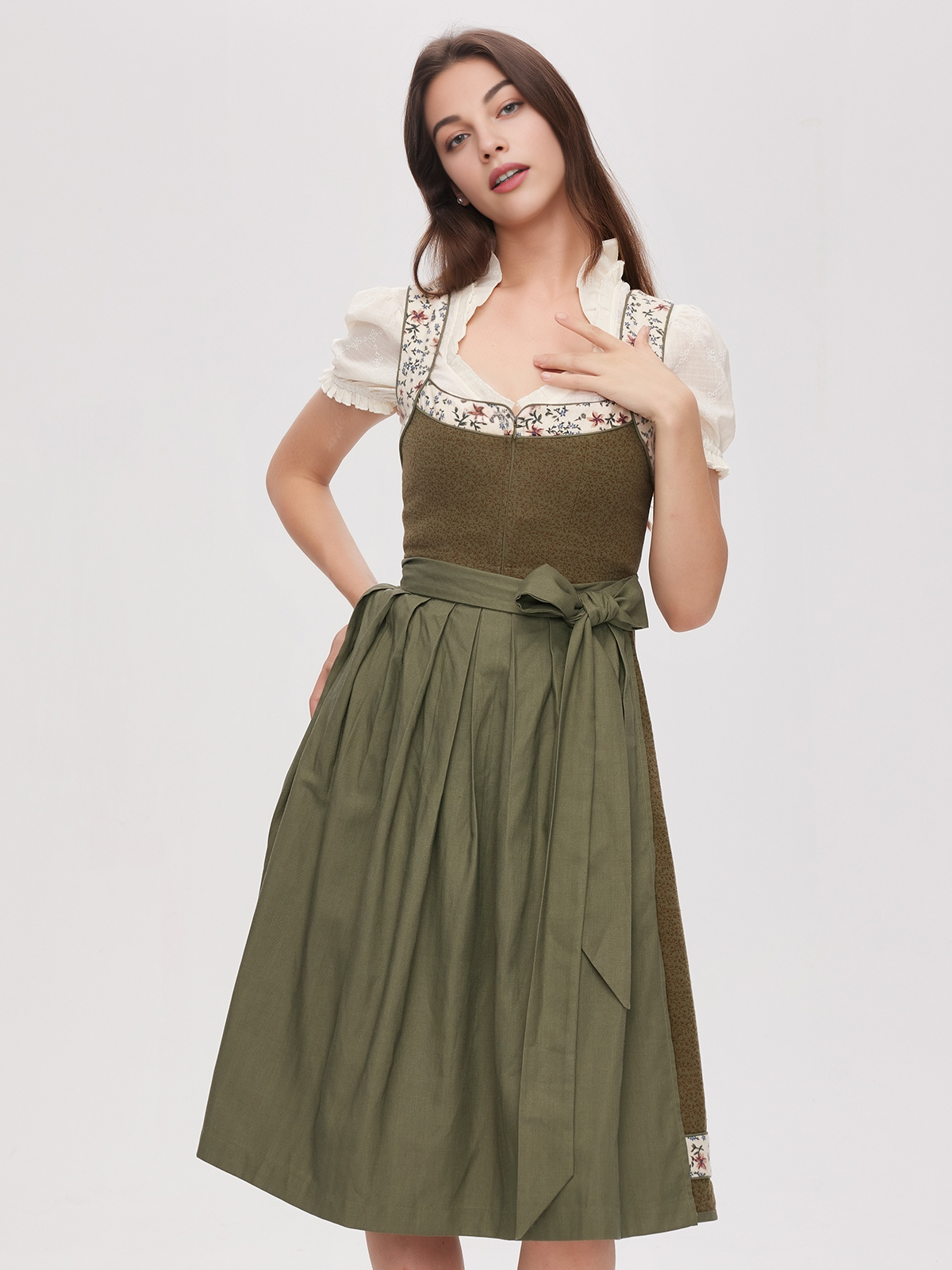 Dirndl in Grün