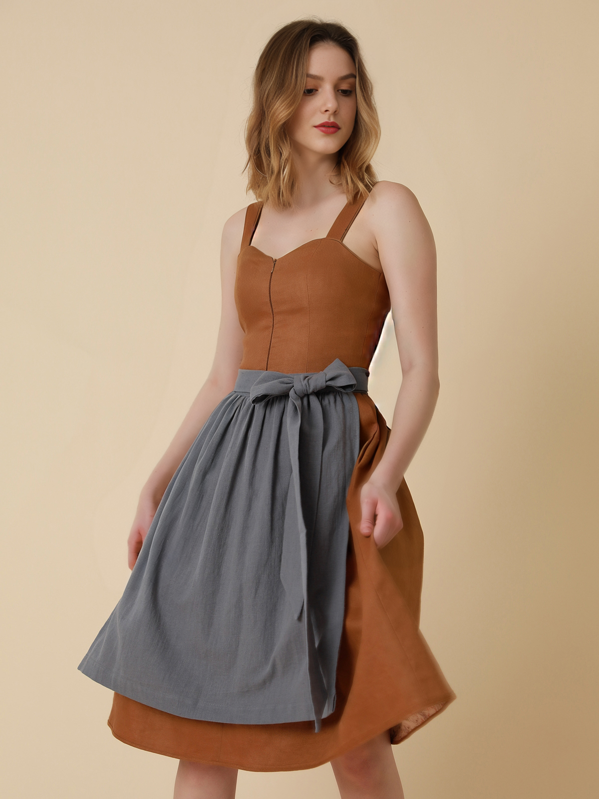 Dirndl in Gelb