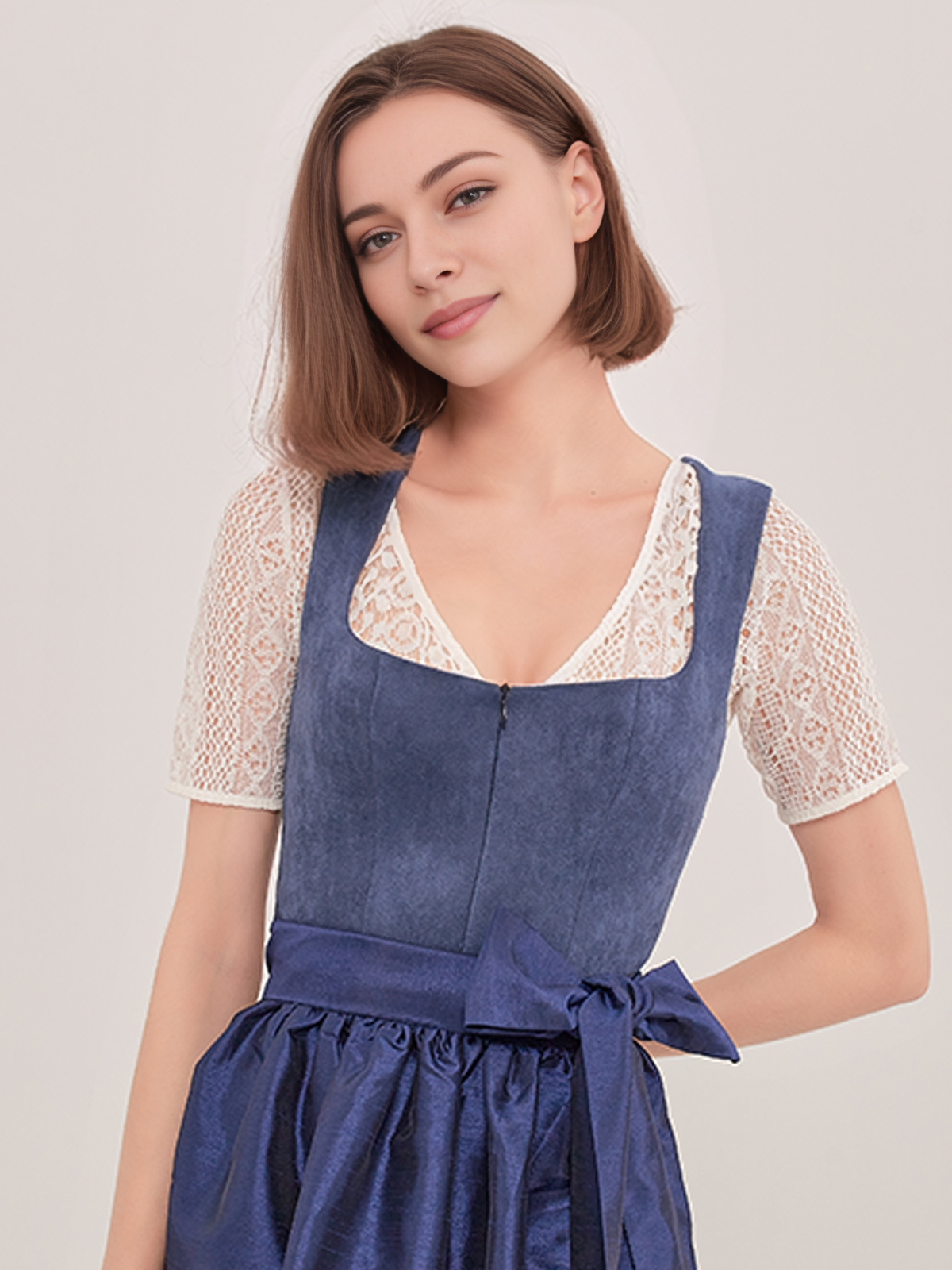 Modernes Dirndl in Blau