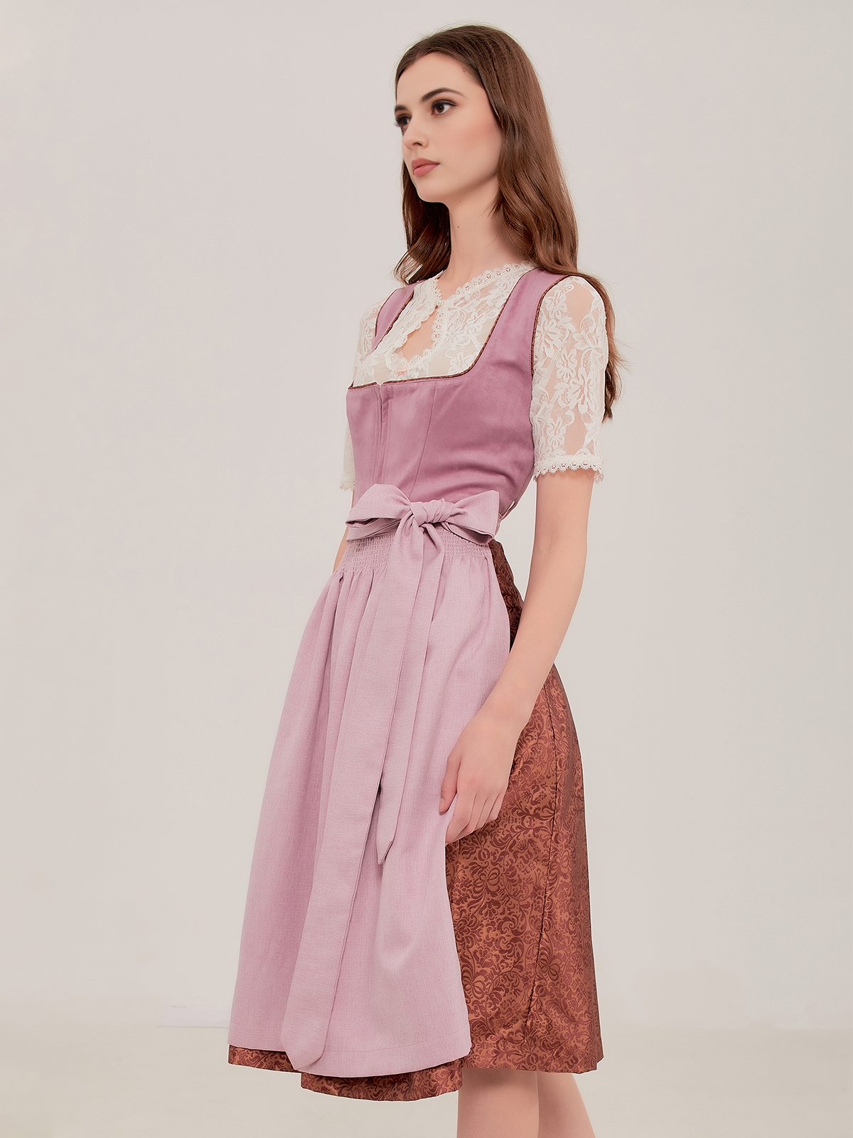 Dirndl Royalblau – Eleganz in Blau