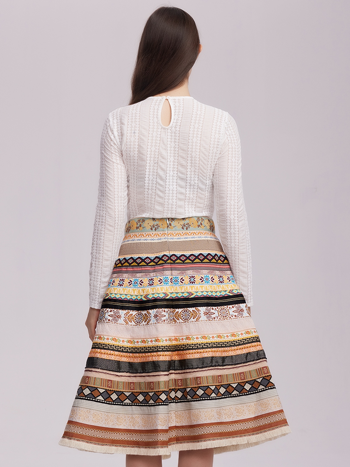 Elegantes hochgeschlossenes Dirndl in Gelb