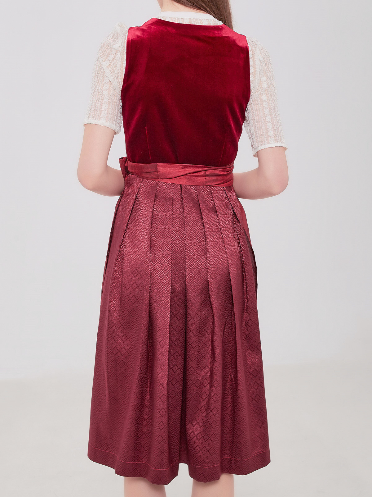 Mini Dirndl Grün – stilvoll & modern