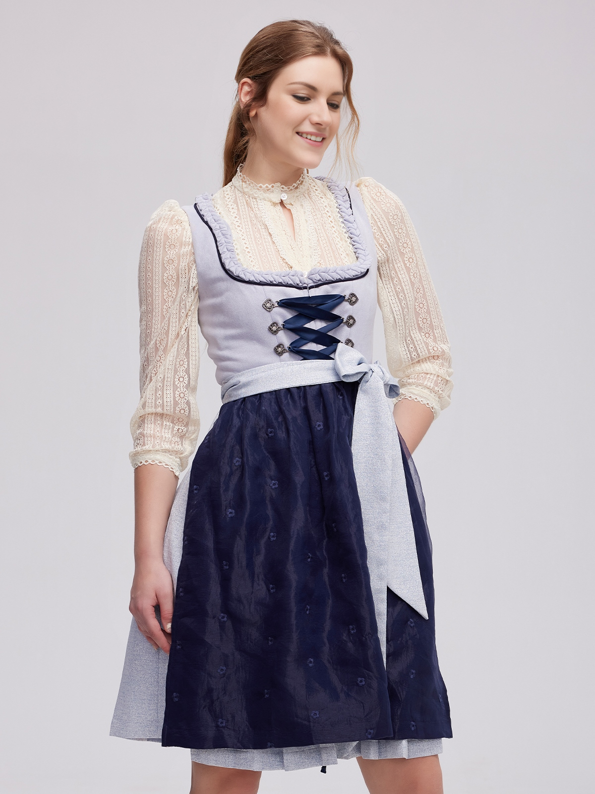 Dirndl in Blau