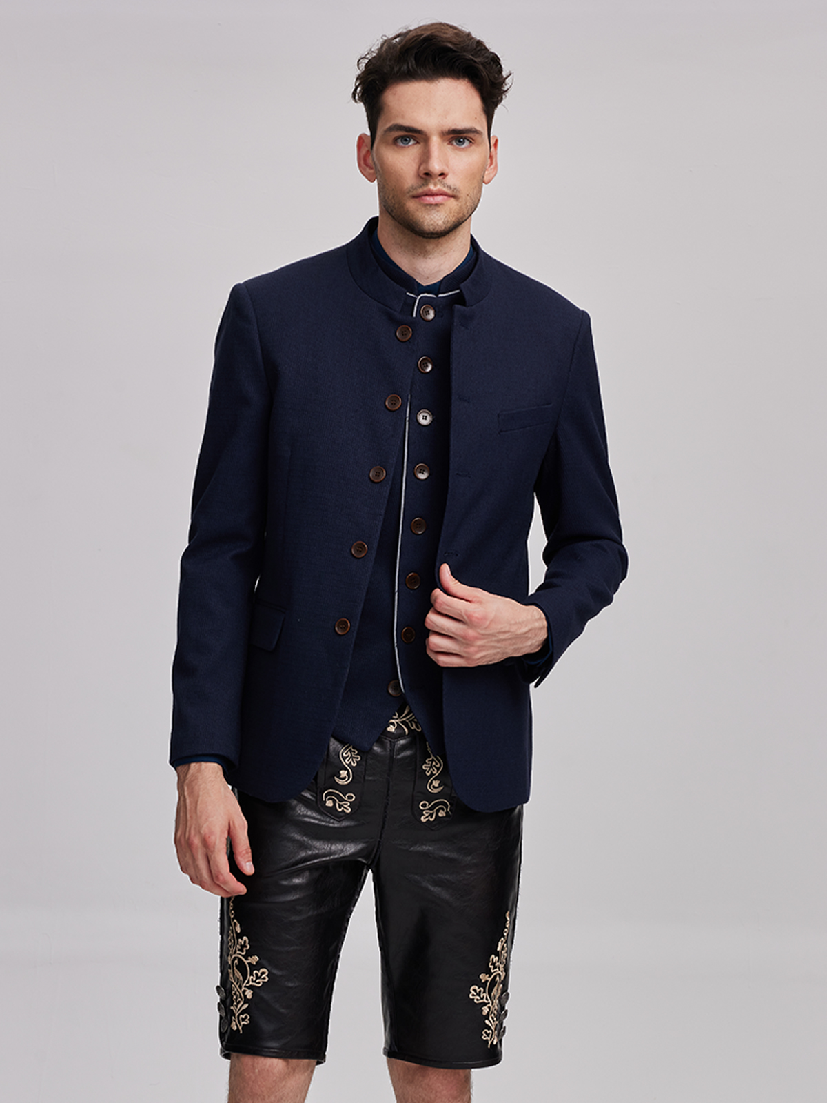 Dirndl Blau Grün – Eleganz und Tradition