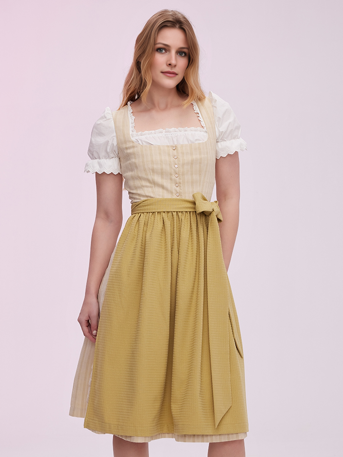 Schwarzes Dirndl mit modernen Akzenten